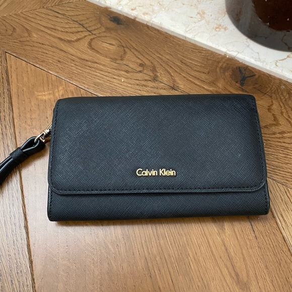 Calvin Klein clutch - Picture 2 of 4